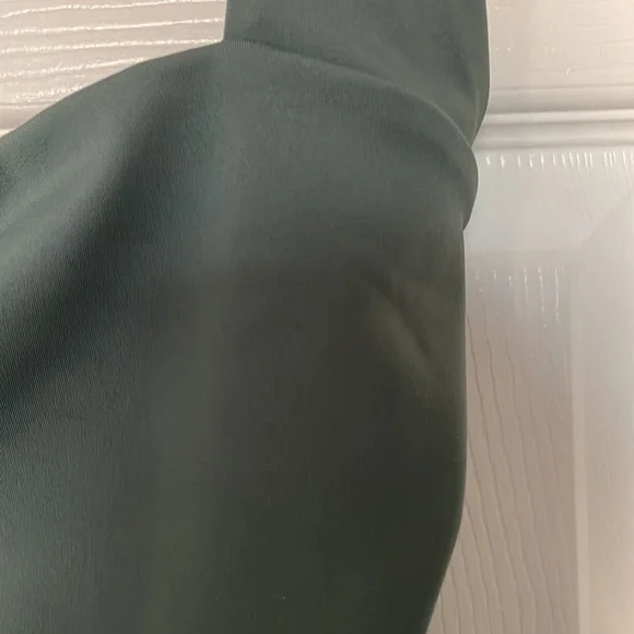 Express Women's Body Contour Sage Green Halter Top Size Small - Picture 5 of 5